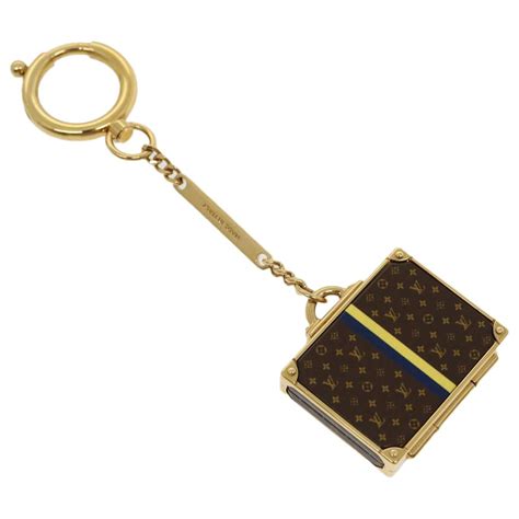 porte cles louis vuitton|louis vuitton monogram accessories.